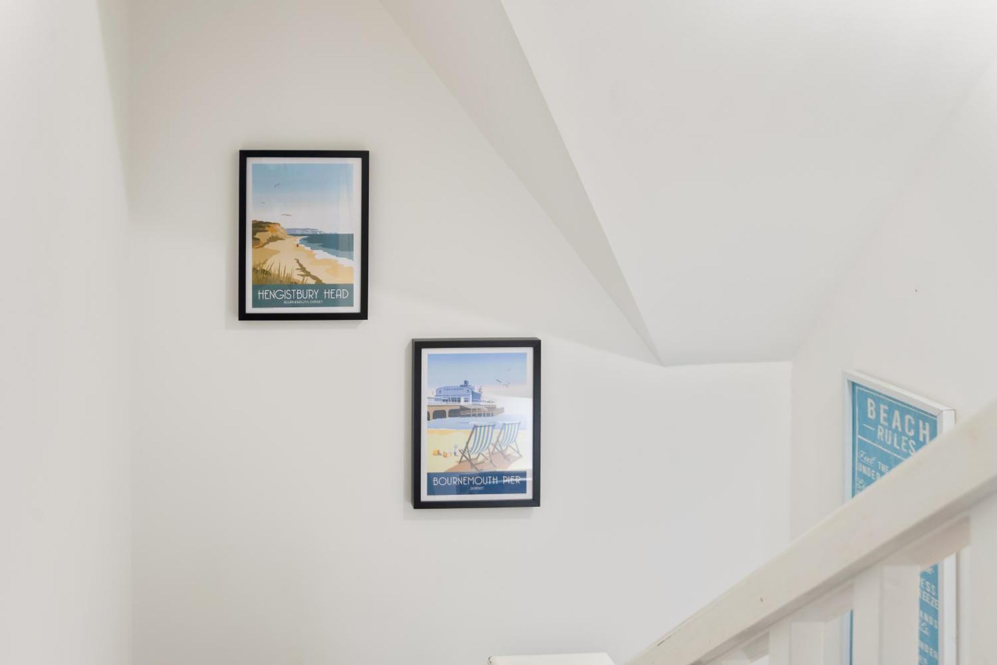 Large, Newly Renovated, Three Bedroom Town Centre Split Level Apartment With Free Parking, Sleeps Seven - Walking Distance To Beach Bournemouth Exterior photo